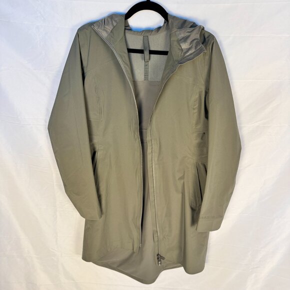 Lululemon Jackets & Blazers - Lululemon Olive Green Windbreaker